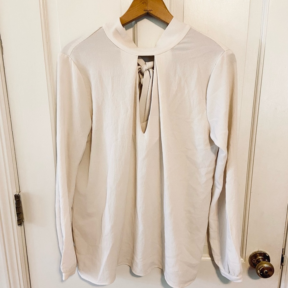 NSR off white cutout boho dressy tie neck BLouse